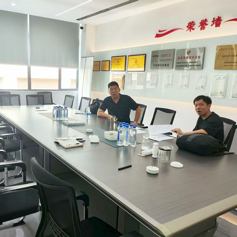 บริษัท Shandong Boneng Chemical Equipment Co., Ltd. เยี่ยมชมบริษัทของเราและลงนามข้อตกลงการซื้อขาย